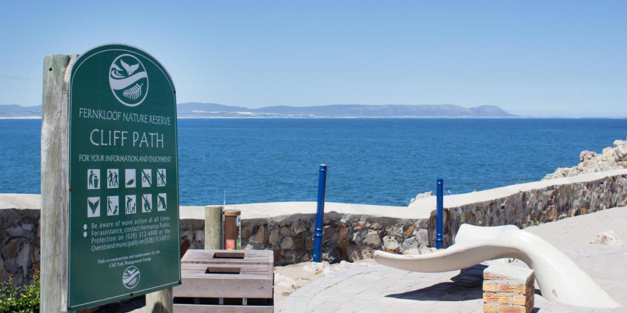 Zzzone Boutique Hostel Hermanus Exterior foto